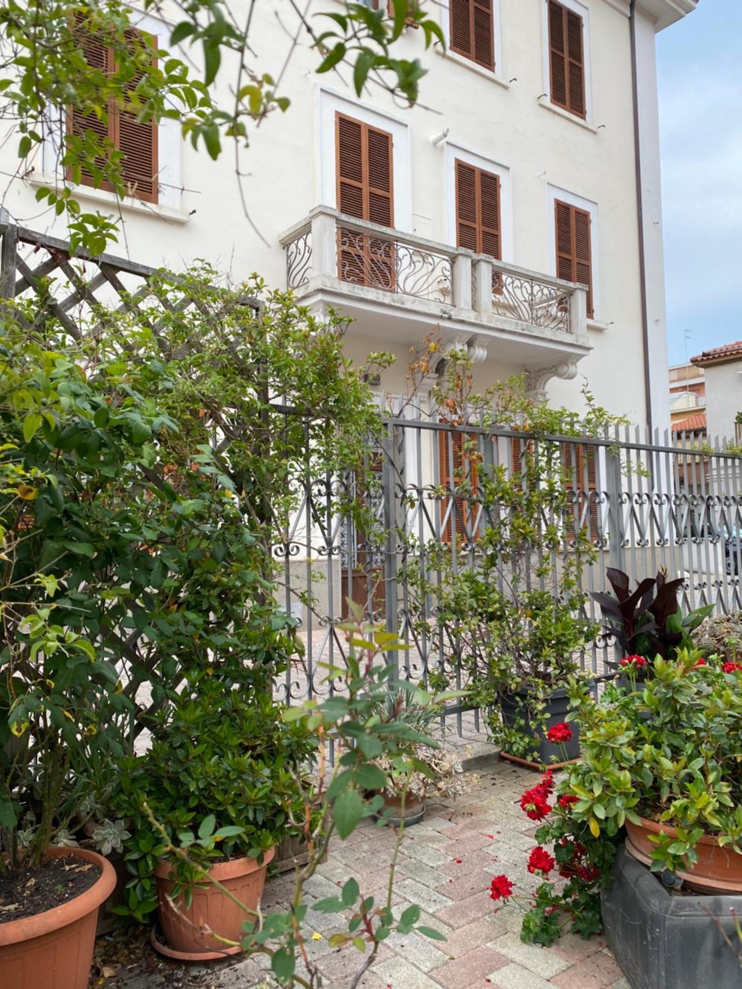 Apartamento Westhouse Pescara Exterior foto